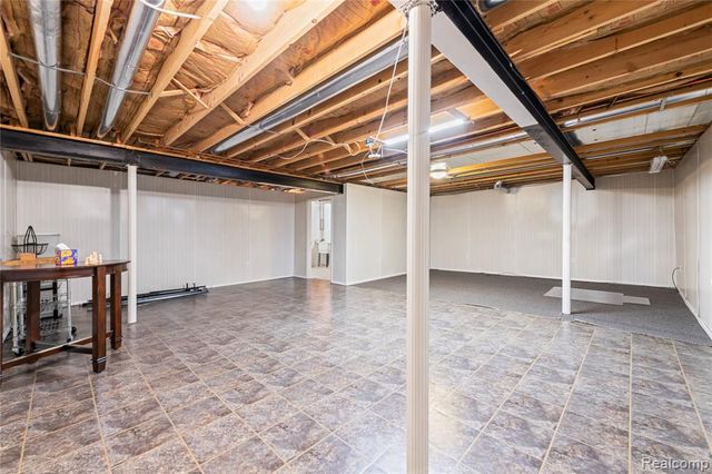 55206 Leonard Court, Shelby Twp, MI 48316