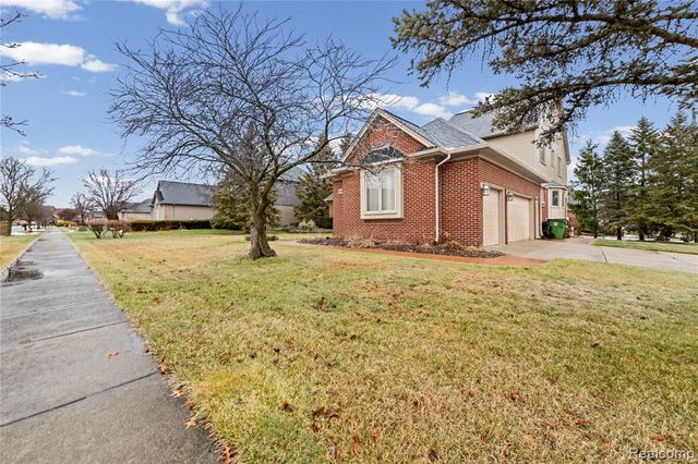 55206 Leonard Court, Shelby Twp, MI 48316