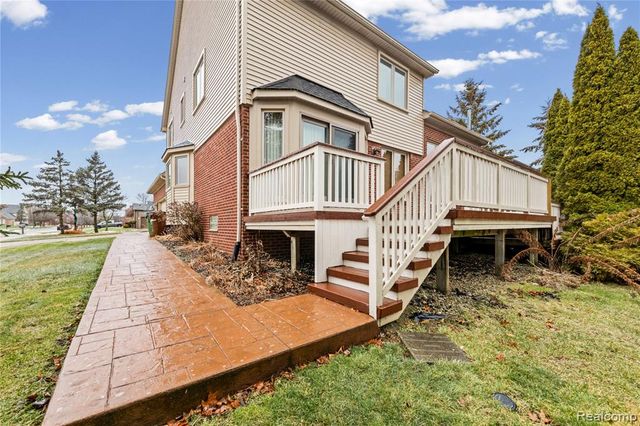 55206 Leonard Court, Shelby Twp, MI 48316