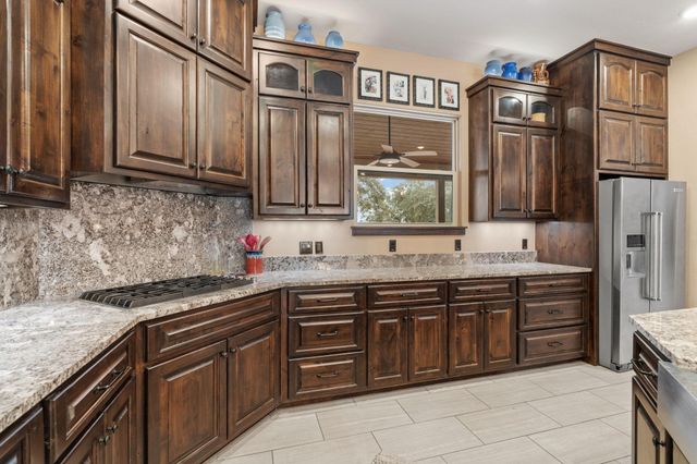 20117 Moon Dance LN, Spicewood, TX 78669