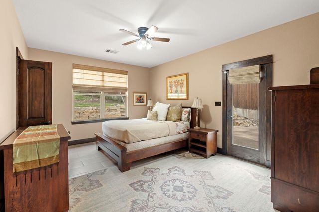 20117 Moon Dance LN, Spicewood, TX 78669