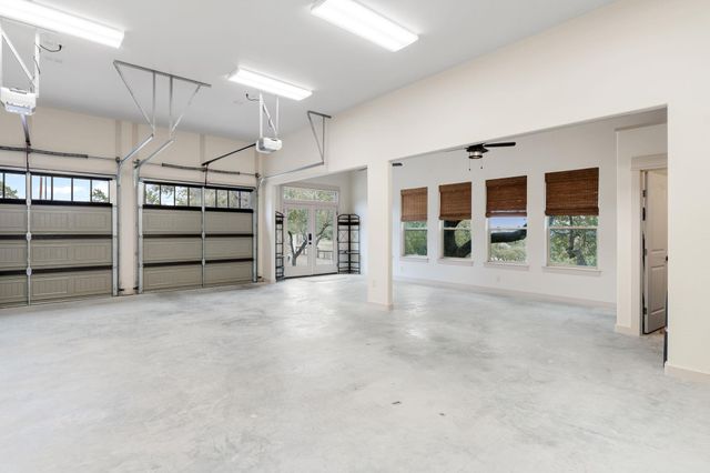 20117 Moon Dance LN, Spicewood, TX 78669