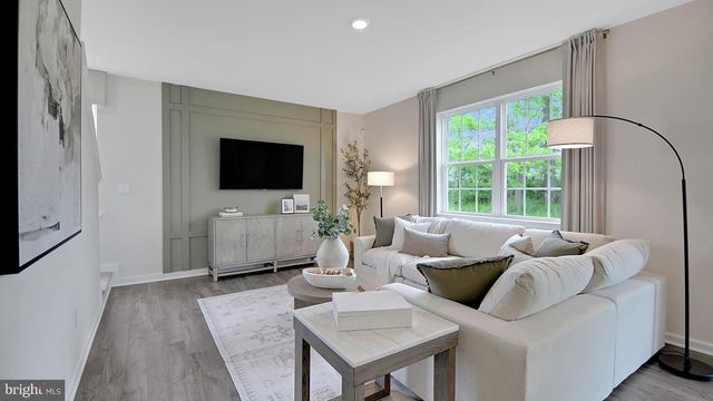 105 PEAR RIDGE DR, Harrisburg, PA 17111