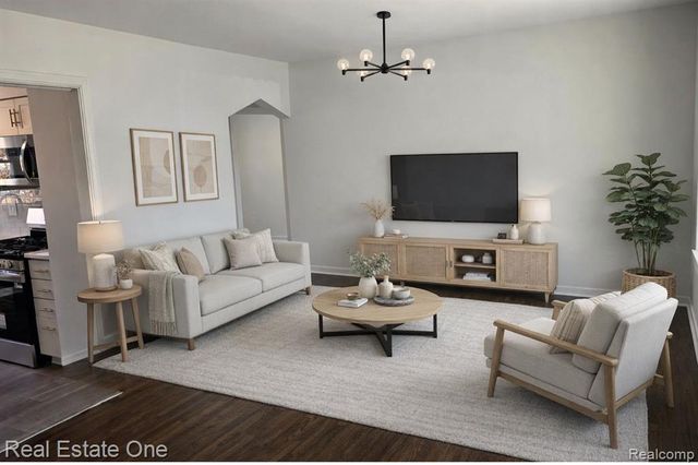 1421 E Evelyn Avenue, Hazel Park, MI 48030