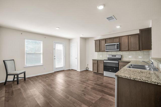 1815 Crimson Avenue, Farmersville, TX 75442