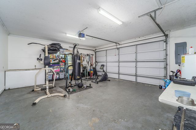 6664 Southside Drive, Blackshear, GA 31516