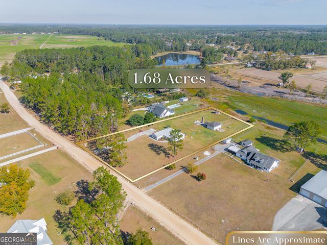 6664 Southside Drive, Blackshear, GA 31516