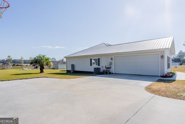 6664 Southside Drive, Blackshear, GA 31516