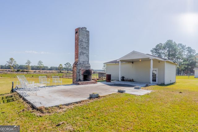 6664 Southside Drive, Blackshear, GA 31516