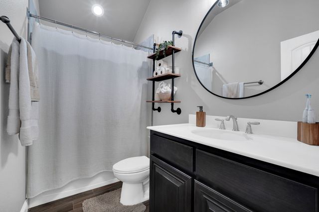 405 Ashlawn Drive, Midlothian, TX 76065