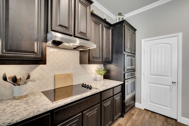 405 Ashlawn Drive, Midlothian, TX 76065