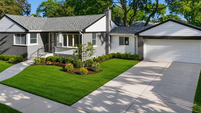 20 N Waverly Place, Mount Prospect, IL 60056