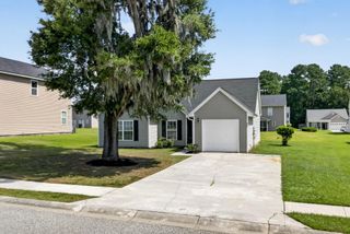 425 Watershed Drive, Goose Creek, SC 29445