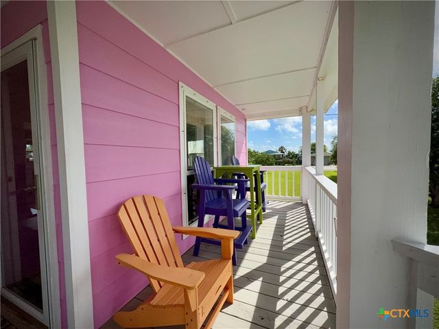 111 Springfield Avenue, Port Lavaca, TX 77979