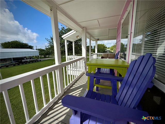 111 Springfield Avenue, Port Lavaca, TX 77979