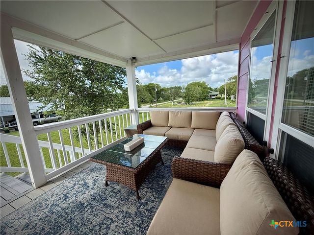 111 Springfield Avenue, Port Lavaca, TX 77979