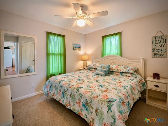 111 Springfield Avenue, Port Lavaca, TX 77979