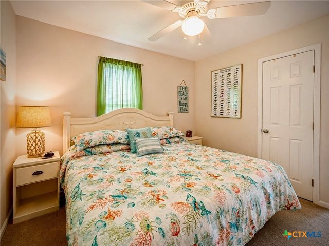111 Springfield Avenue, Port Lavaca, TX 77979