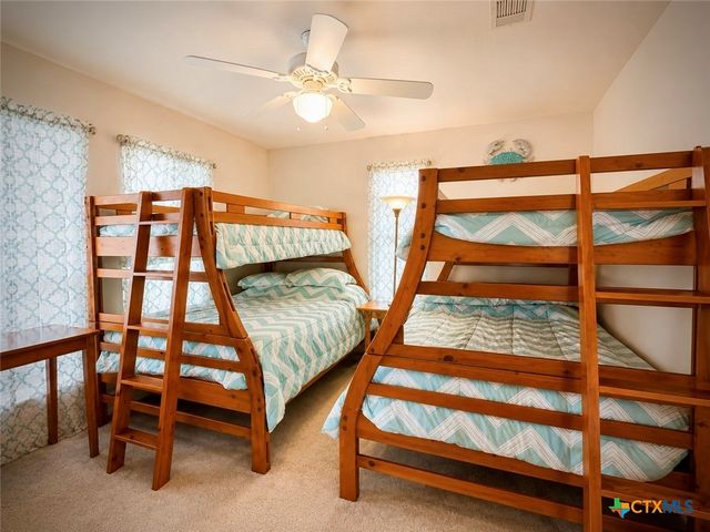 111 Springfield Avenue, Port Lavaca, TX 77979