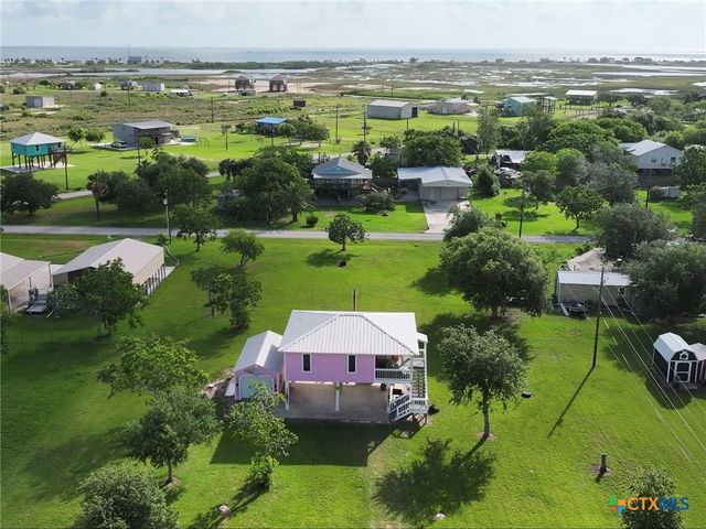111 Springfield Avenue, Port Lavaca, TX 77979