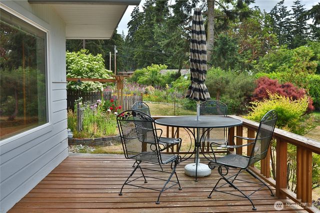 538 Bush Point Road, Freeland, WA 98249