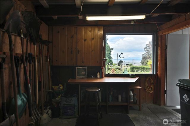 538 Bush Point Road, Freeland, WA 98249