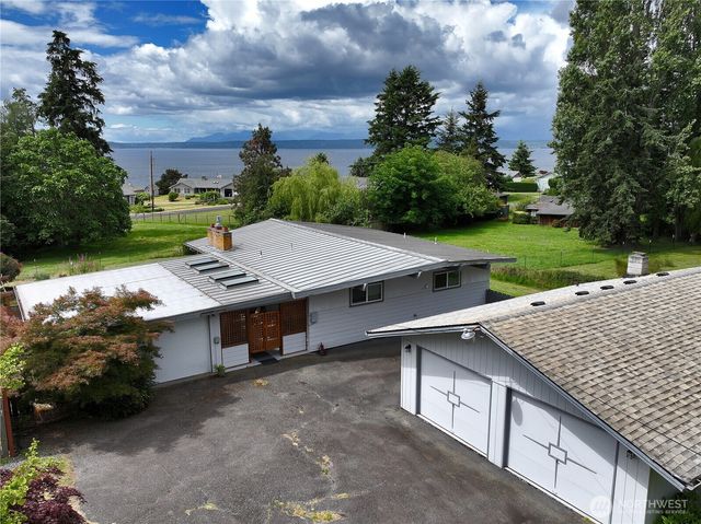 538 Bush Point Road, Freeland, WA 98249