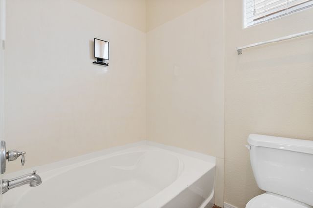 4348 Santo Domingo C, Santa Fe, NM 87507