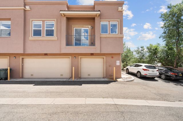 4348 Santo Domingo C, Santa Fe, NM 87507