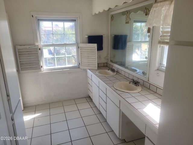 3941 S Peninsula Drive, Port Orange, FL 32127