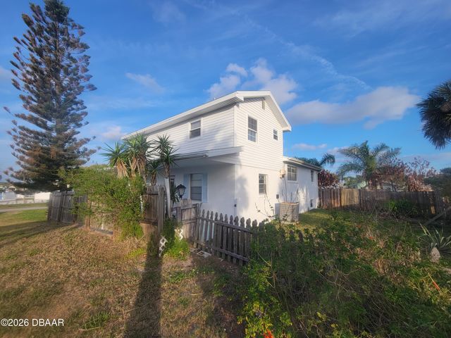 3941 S Peninsula Drive, Port Orange, FL 32127