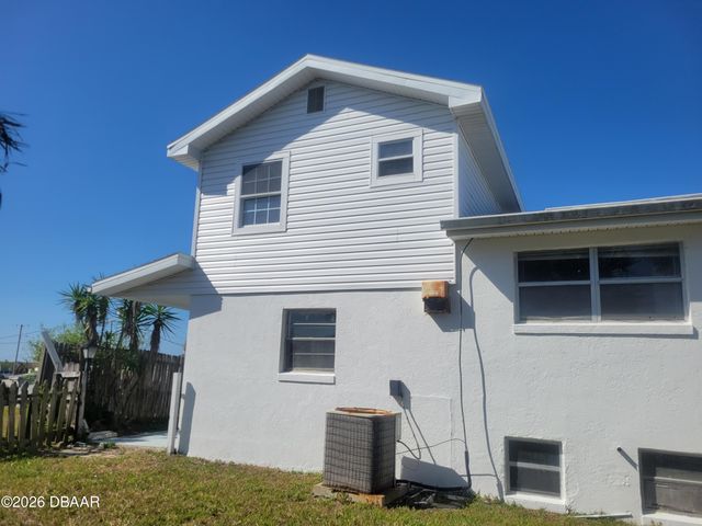 3941 S Peninsula Drive, Port Orange, FL 32127