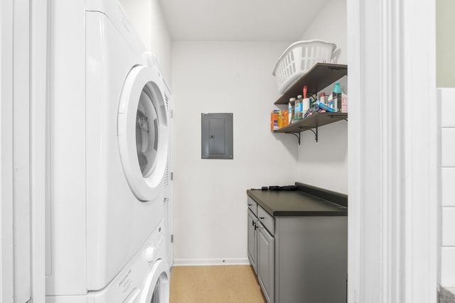 620 Pineridge Drive N 620, Oswego, IL 60543