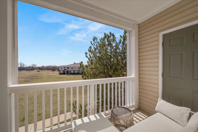 620 Pineridge Drive N 620, Oswego, IL 60543