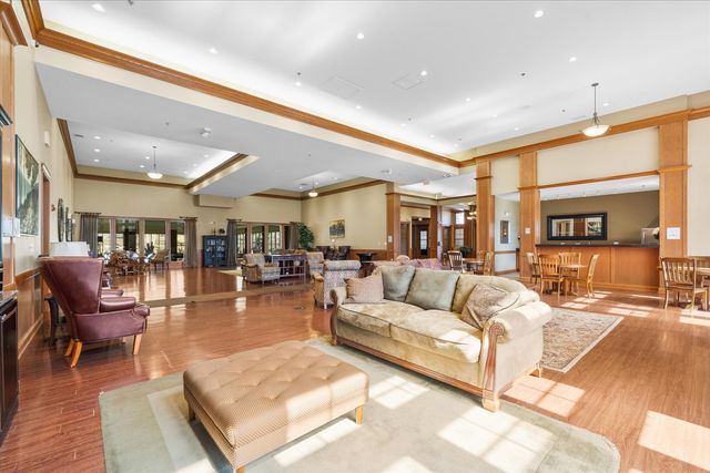 620 Pineridge Drive N 620, Oswego, IL 60543