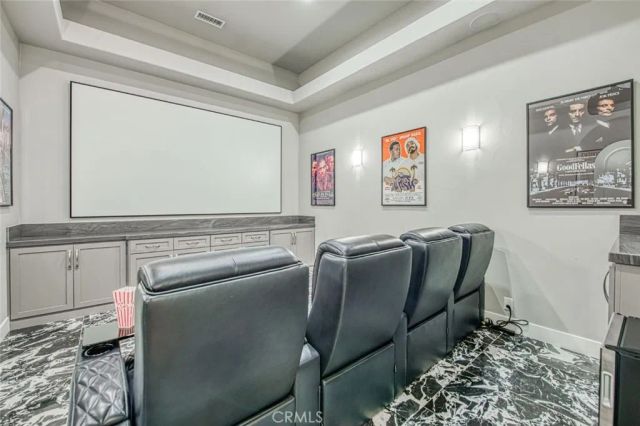 2283 E Sarazen, Fresno, CA 93730