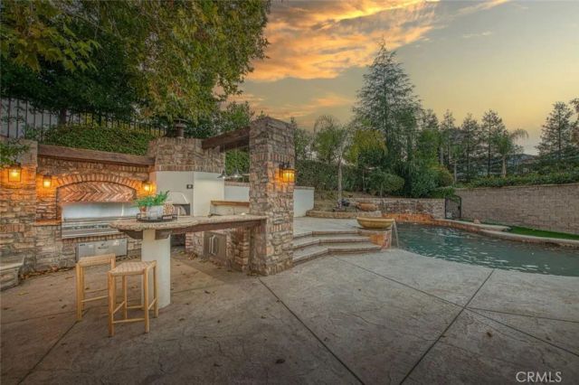 2283 E Sarazen, Fresno, CA 93730