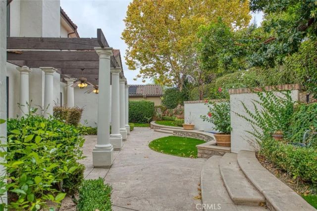 2283 E Sarazen, Fresno, CA 93730
