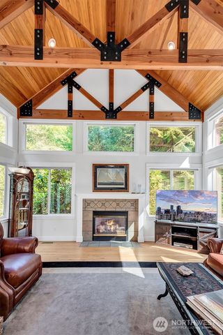 6477 Cultus Bay Road, Clinton, WA 98236