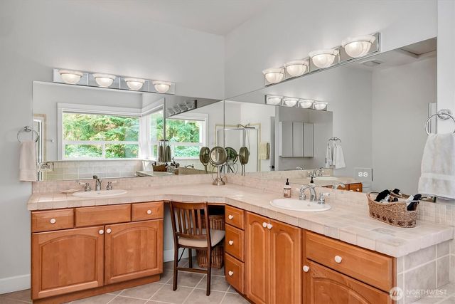 6477 Cultus Bay Road, Clinton, WA 98236
