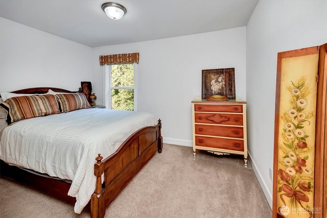 6477 Cultus Bay Road, Clinton, WA 98236