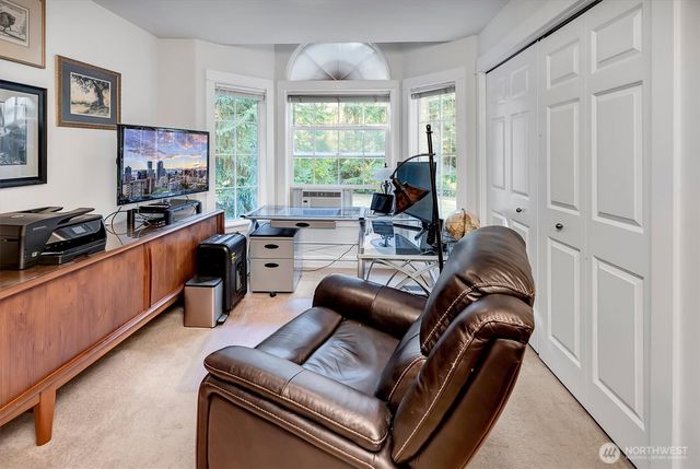 6477 Cultus Bay Road, Clinton, WA 98236