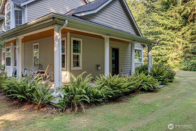 6477 Cultus Bay Road, Clinton, WA 98236