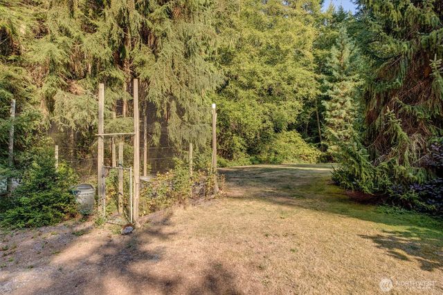 6477 Cultus Bay Road, Clinton, WA 98236
