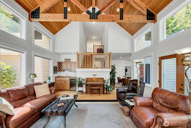 6477 Cultus Bay Road, Clinton, WA 98236