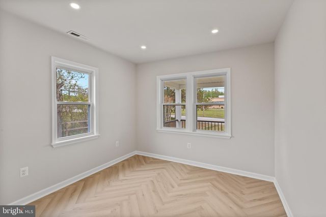 7815 CROOM RD, Upper Marlboro, MD 20772
