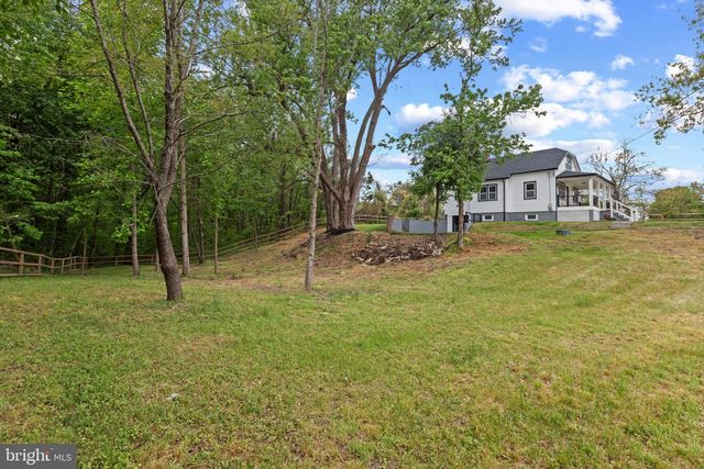 7815 CROOM RD, Upper Marlboro, MD 20772