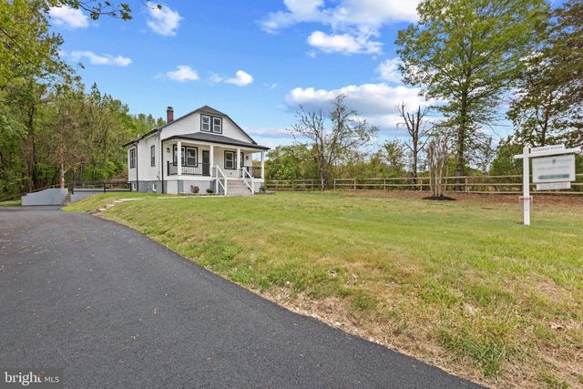 7815 CROOM RD, Upper Marlboro, MD 20772