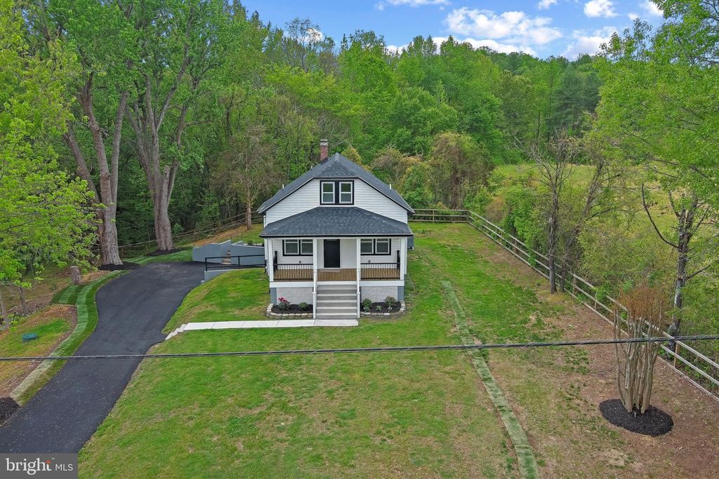7815 CROOM RD, Upper Marlboro, MD 20772