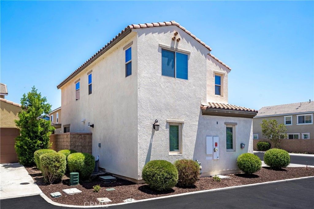 Image 4 of property listing at 24113 Darmera, Lake Elsinore, CA 92532